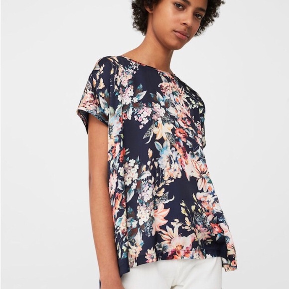 NWT Floral short sleeve light weight tee - Picture 1 of 4